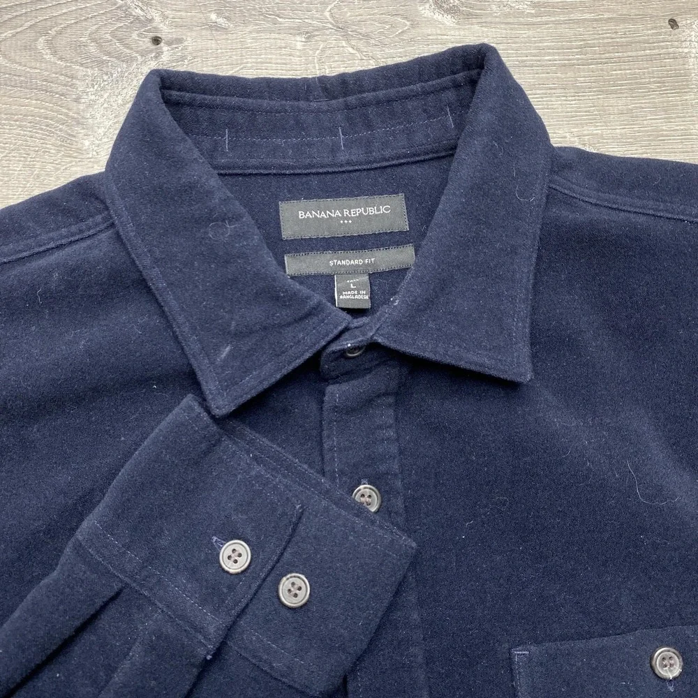 Banana Republic Shirt Mens LT Blue Solid Flannel Long Sleeve‎ Button Up Casual